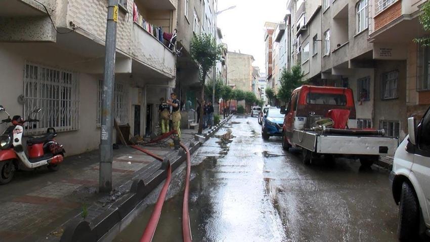 İstanbul’da sel felaketi! Sağanak kuvvetli vurdu! Vali saat verip uyardı...