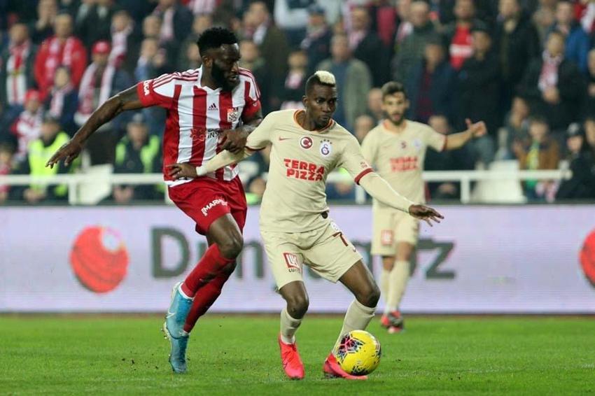 Henry Onyekuru Süper Lig'e geri döndü! İstanbul'a geldi resmen imzayı attı...