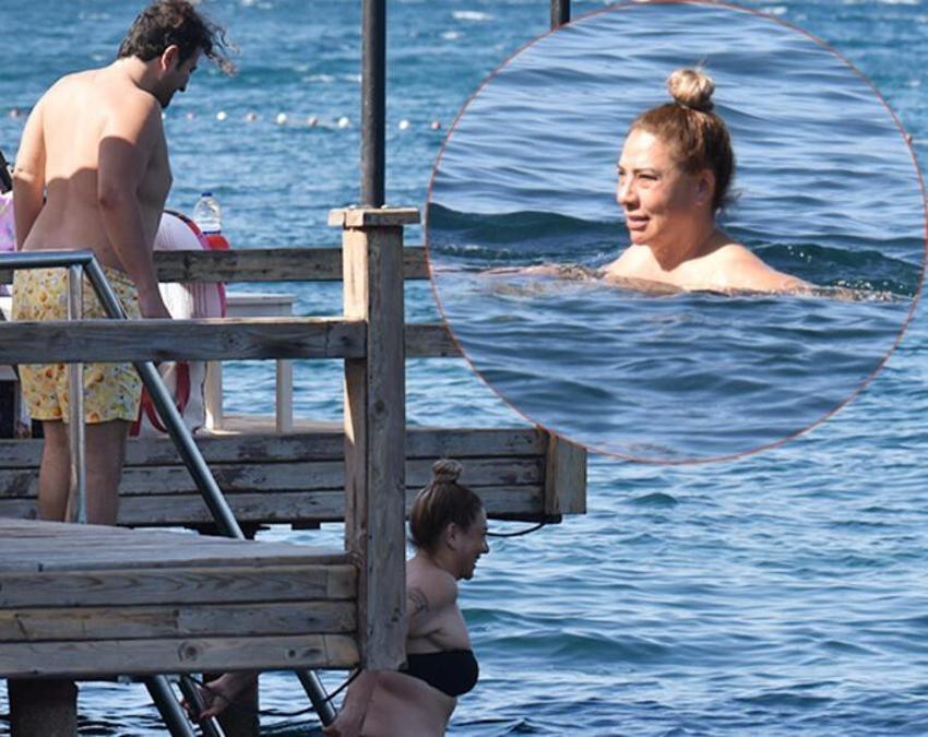 Işın Karaca tatilde aşka geldi, sevgilisi Can Yapıcıoğlu’nu öpücüklere boğdu