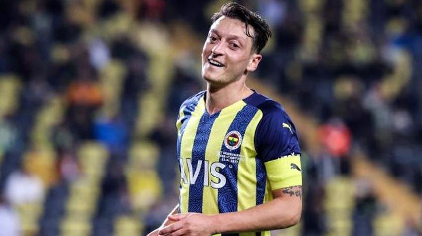Fenerbahçe'de Mesut Özil karmaşası! Menajerinden flaş açıklama...