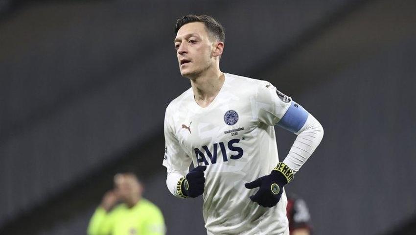Fenerbahçe'de Mesut Özil karmaşası! Menajerinden flaş açıklama...