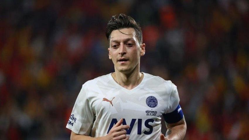 Fenerbahçe'de Mesut Özil karmaşası! Menajerinden flaş açıklama...