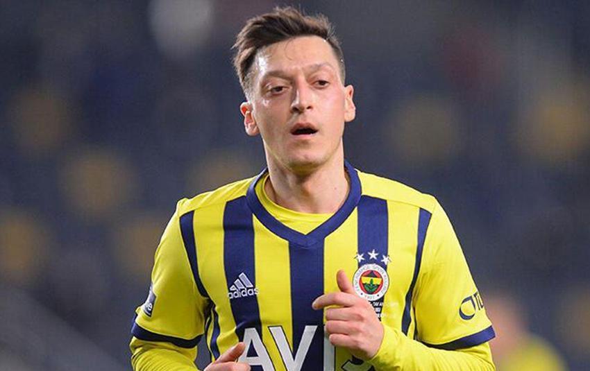 Fenerbahçe'de Mesut Özil karmaşası! Menajerinden flaş açıklama...
