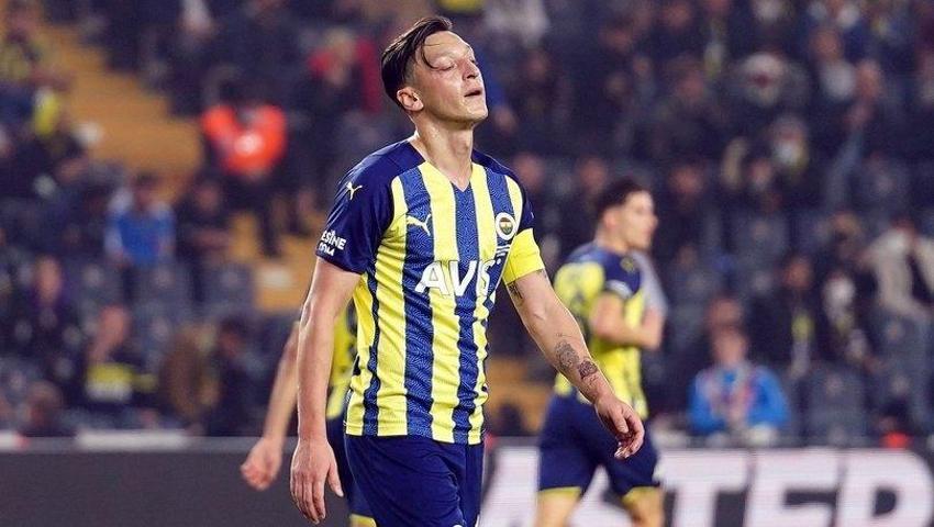 Fenerbahçe'de Mesut Özil karmaşası! Menajerinden flaş açıklama...