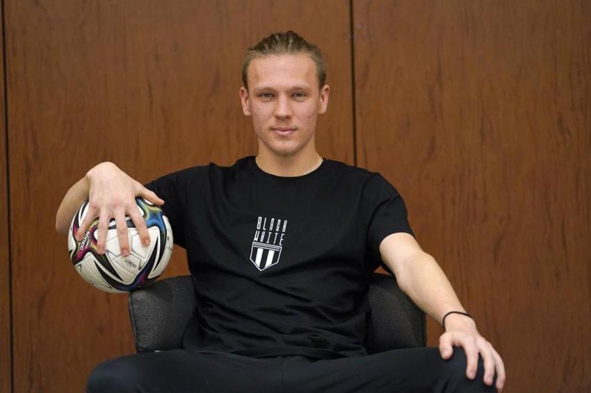 Beşiktaş'ta büyük kriz! Sadece 5 dakika oyunda kalan futbolcu kapıları tekmeledi, hemen kadro dışı kaldı