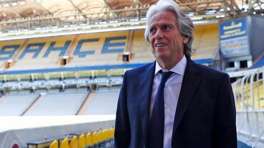 Fenerbahçe transfer bombalarını peş peşe açıkladı! Bir yıldız daha kadroya katılıyor