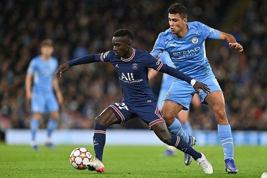 G.Saray'da ortalık karıştı! Okan Buruk'a çığ gibi tepki! 'Bu 2 futbolcu ya kadro dışı kalsın ya da gitsinler'
