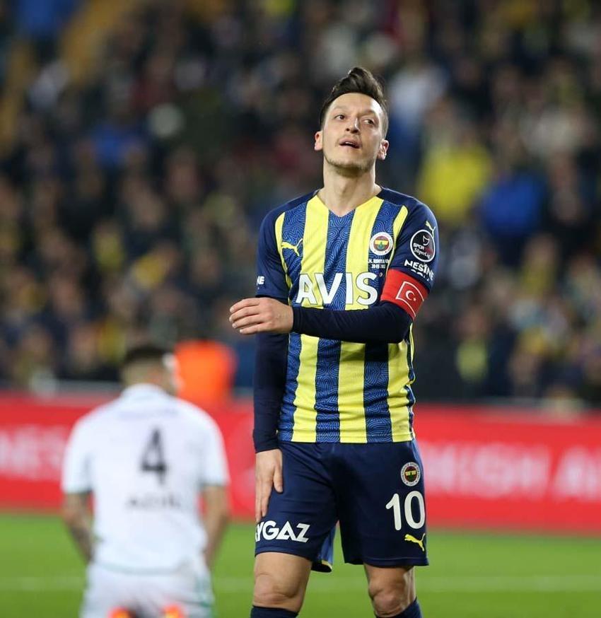 Mesut Özil'in yeni takımı belli oldu! Medipol Başakşehir'den flaş transfer paylaşımı...