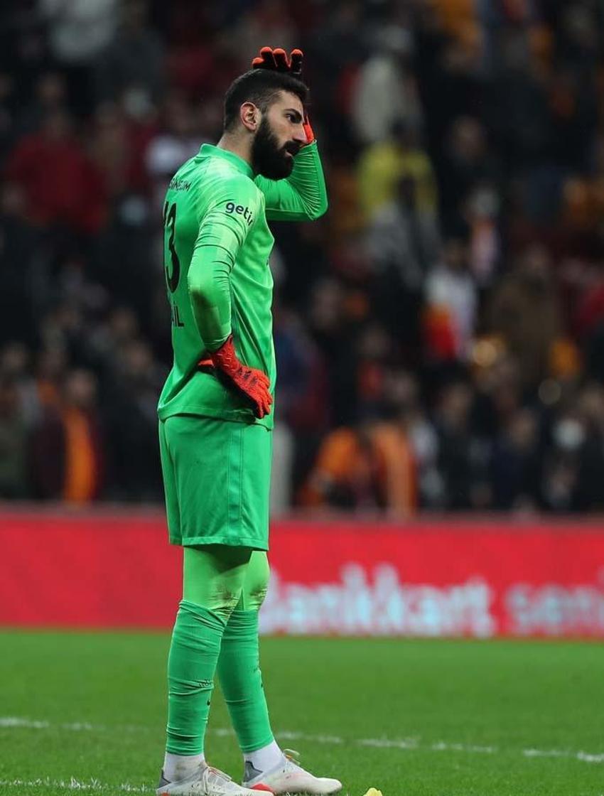 Galatasaray'da transfer operasyonu başlıyor! Liste belli oldu: 8 ayrılık ve 3 transfer...