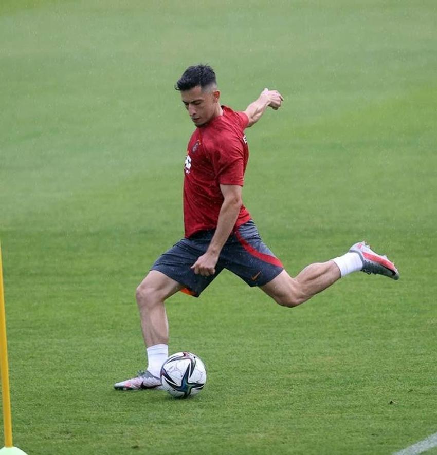 Galatasaray'da transfer operasyonu başlıyor! Liste belli oldu: 8 ayrılık ve 3 transfer...
