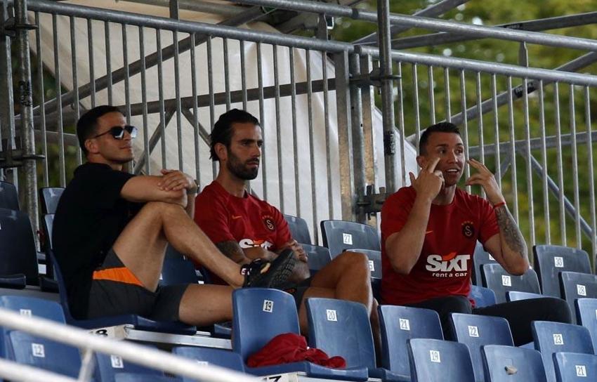 Galatasaray'daki transfer krizini açıkladı! 'Çok sakatlanıyor inşallah Florya'ya getirmezsiniz'
