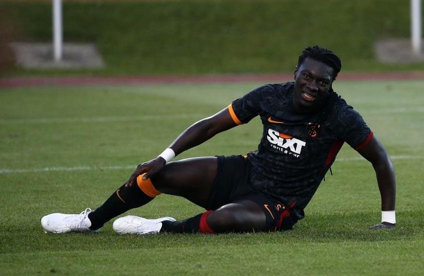 Galatasaray'daki transfer krizini açıkladı! 'Çok sakatlanıyor inşallah Florya'ya getirmezsiniz'