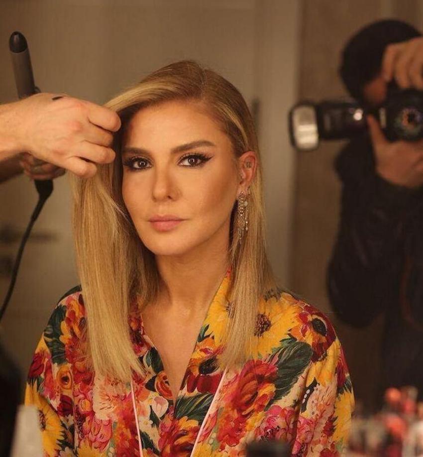 Gülben Ergen kırmızı bikinisiyle poz verdi!