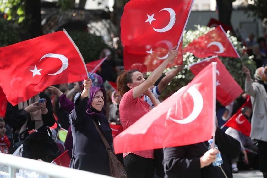 15 Temmuz Demokrasi ve Milli Birlik Günü, binler Saraçhane Meydanı'na akın ediyor...