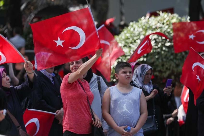 15 Temmuz Demokrasi ve Milli Birlik Günü, binler Saraçhane Meydanı'na akın ediyor...