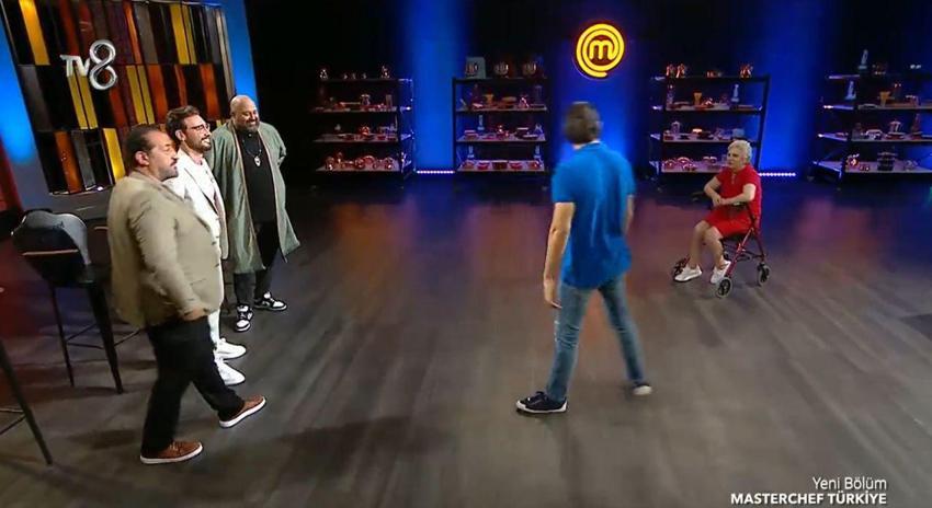 Masterchef'te bir ilk! Mehmet Şef'ten elenen yarışmacıya büyük jest, ücretsiz...