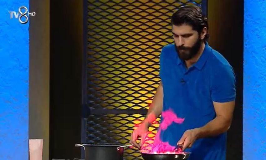 Masterchef'te bir ilk! Mehmet Şef'ten elenen yarışmacıya büyük jest, ücretsiz...