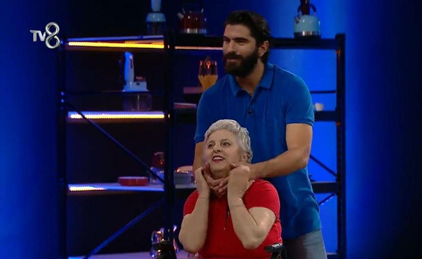 Masterchef'te bir ilk! Mehmet Şef'ten elenen yarışmacıya büyük jest, ücretsiz...