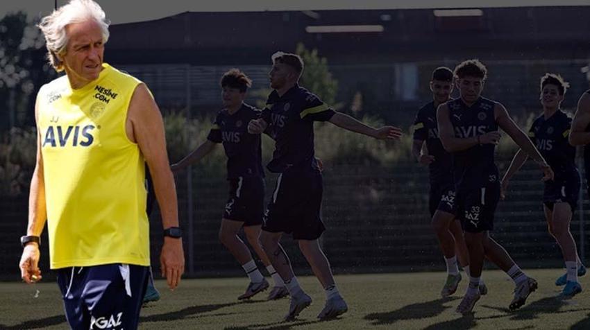 Jorge Jesus 6 futbolcuya 'Size güle güle' dedi aralarından sadece 2 oyuncu harekete geçti