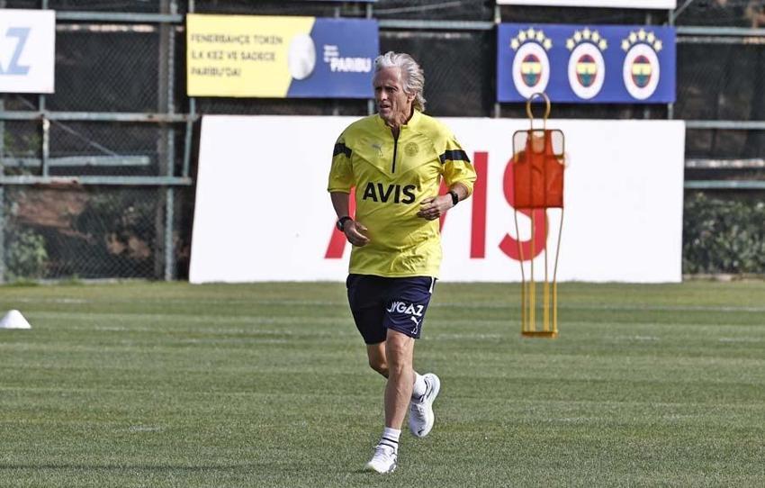 Jorge Jesus 6 futbolcuya 'Size güle güle' dedi aralarından sadece 2 oyuncu harekete geçti