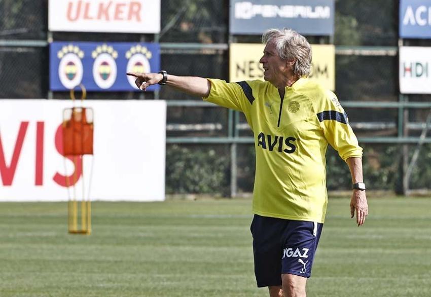 Jorge Jesus 6 futbolcuya 'Size güle güle' dedi aralarından sadece 2 oyuncu harekete geçti