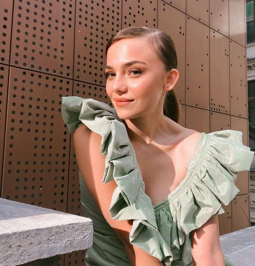 Bahar Şahin'in fenomen annelere tepkisi olay oldu! 'Çocuklarınızı 25-30 yaşında biri gibi...'