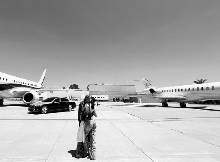 Kylie Jenner o pozuyla tepki çekti! 'Senin jeti mi alalım benim jeti mi?'