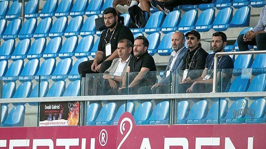 Herkes '6' numara forvet beklerken Erden Timur'dan 24 milyon euro'luk sağ bek bombası