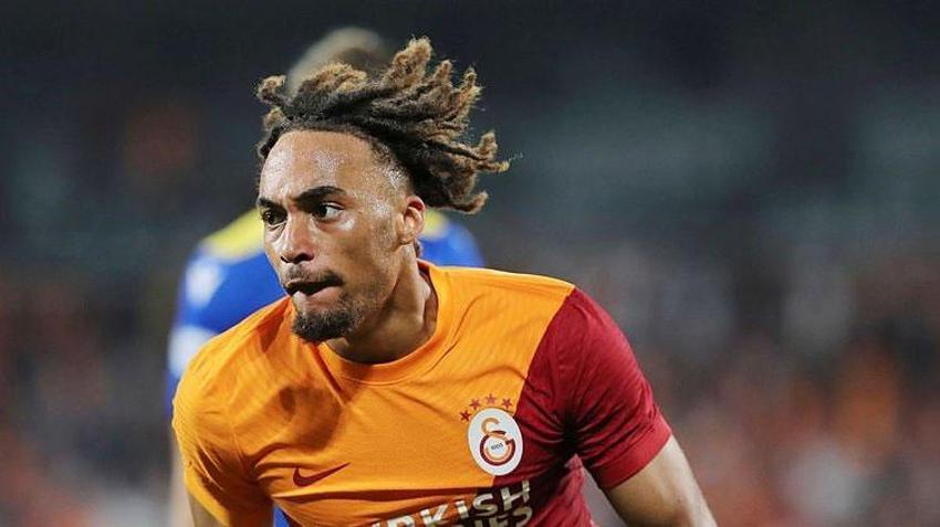 Herkes '6' numara forvet beklerken Erden Timur'dan 24 milyon euro'luk sağ bek bombası
