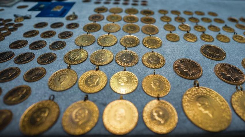 Altın fiyatlarında dikkat çeken yakın tahmin! Gram altın için rakam ve tarih verildi! Alım fırsatı doğabilir, 900 lira...