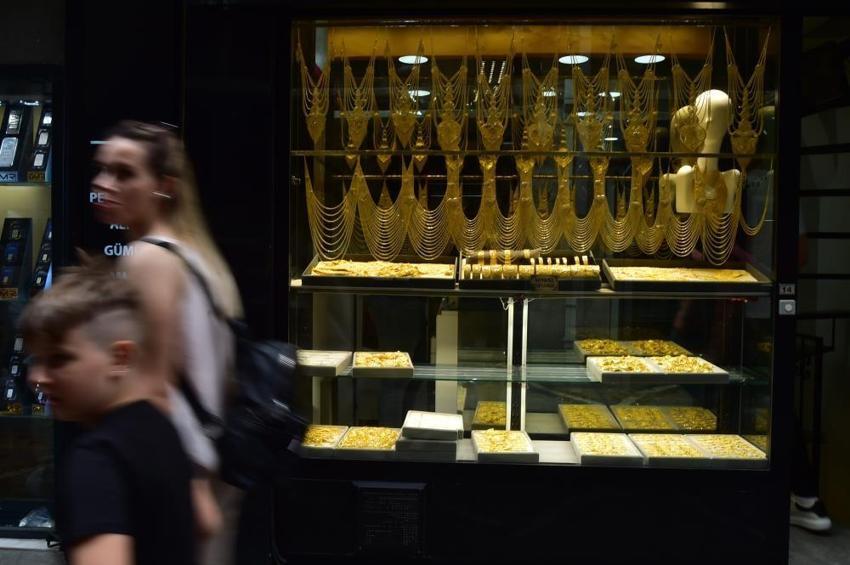 Altın fiyatlarında dikkat çeken yakın tahmin! Gram altın için rakam ve tarih verildi! Alım fırsatı doğabilir, 900 lira...