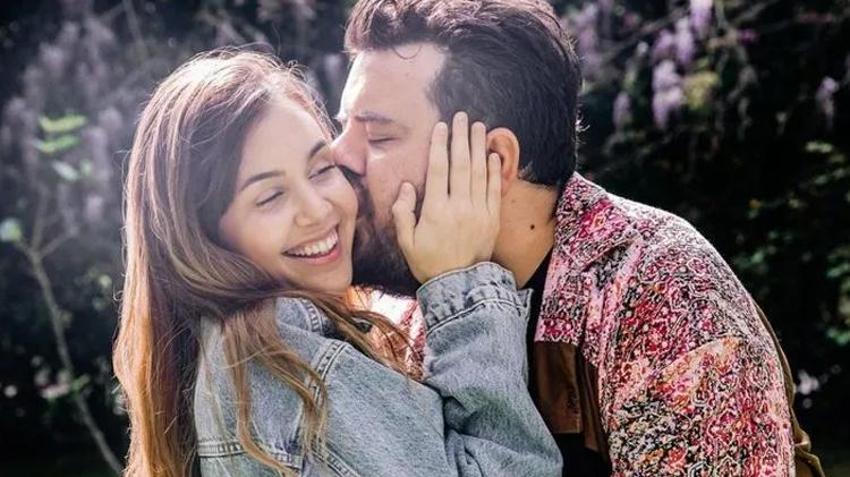 Eser Yenenler'in eşi Berfu Yenenler sosyal medyayı salladı! "Ah Eser, ne şanslısın"