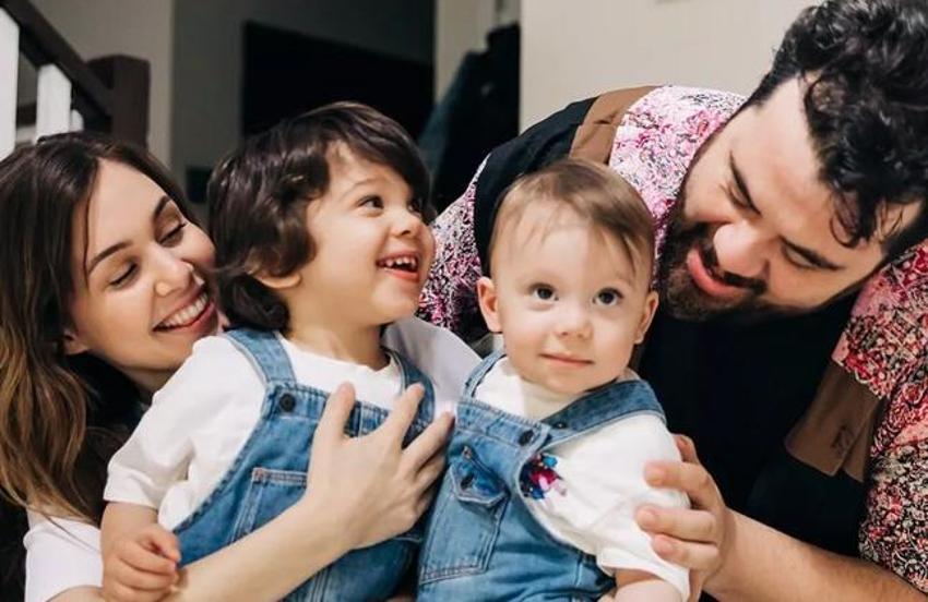 Eser Yenenler'in eşi Berfu Yenenler sosyal medyayı salladı! "Ah Eser, ne şanslısın"