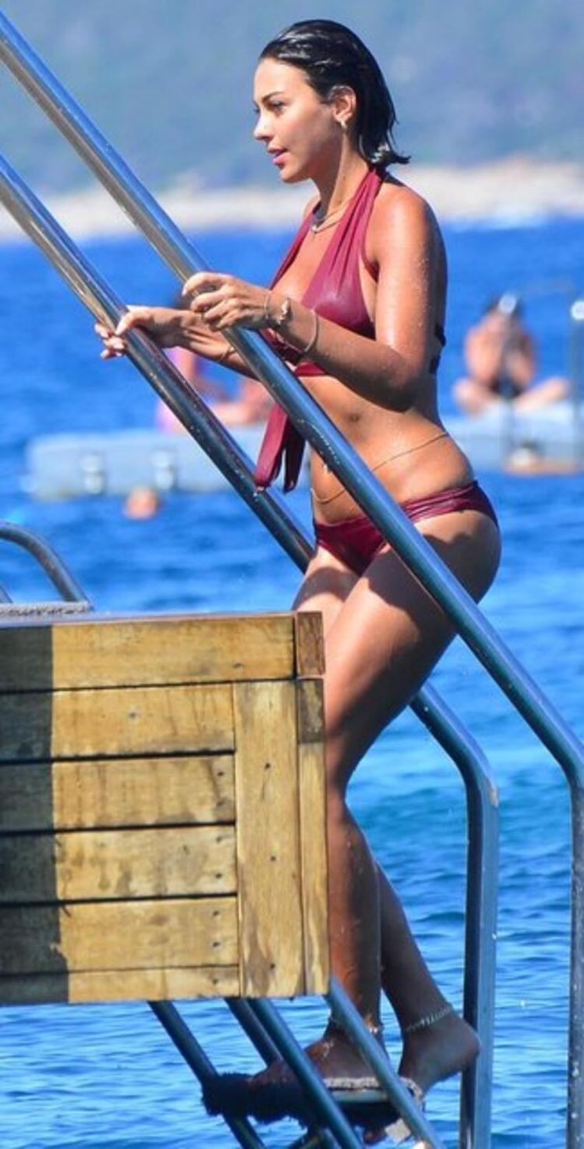 Tuvana Türkay ile İzzet Antebi Bodrum'da tatilde!
