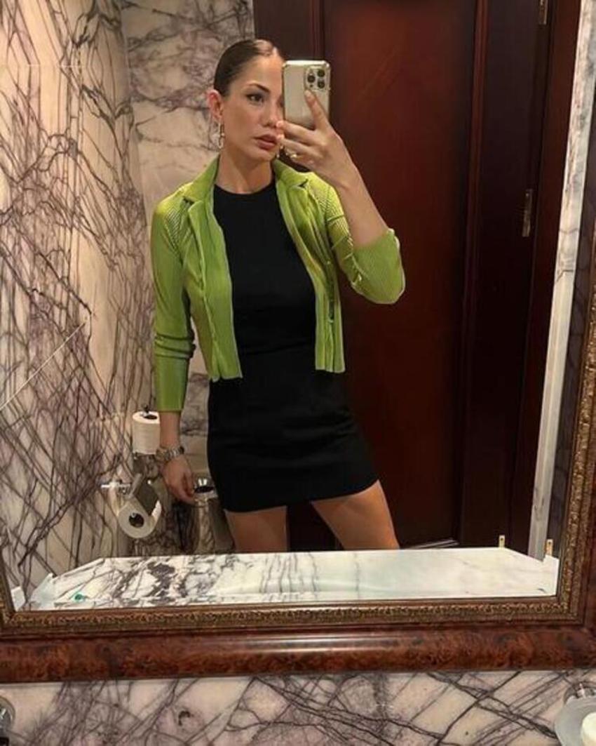 Demet Özdemir'den siyah beyaz paylaşım!