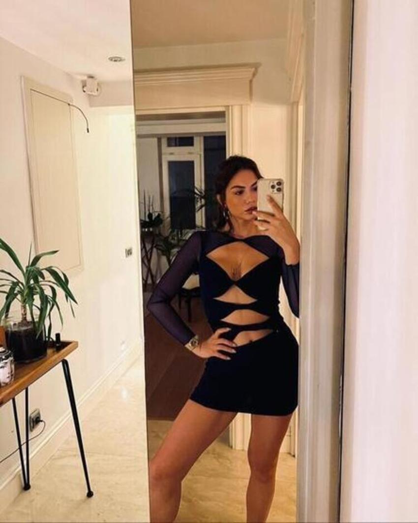 Demet Özdemir'den siyah beyaz paylaşım!