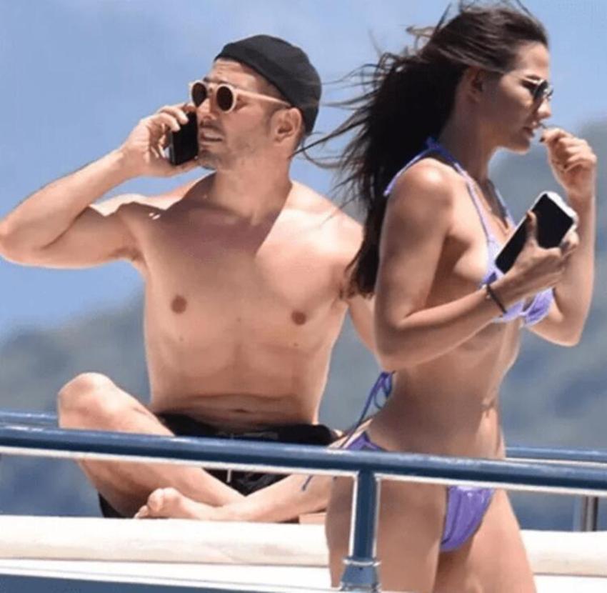 Demet Özdemir'den siyah beyaz paylaşım!
