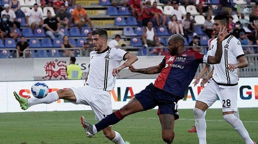 Taraftar şok oldu! Belotti, Sörloth, Mariano Diaz'ı bıraktı 47 maçta 2 gol atan forveti istedi!