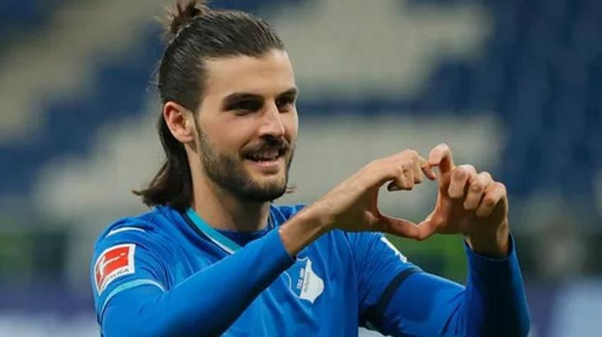 GALATASARAY'DA FLAŞ GELİŞME! Babasının istekleri bıktırdı bitti denen transfer yarıda kaldı
