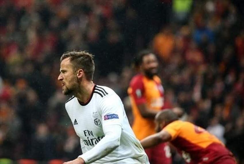 Galatasaray'da bir ayrılık daha! Sadece 2 milyon euro kâr ettiler