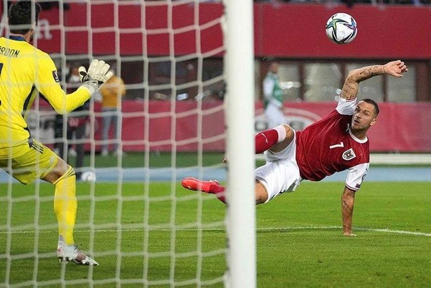 SON DAKİKA! Sırpların 'Zlatan'ı' Galatasaray'a geliyor! Seferovic'ten sonra ikinci bomba