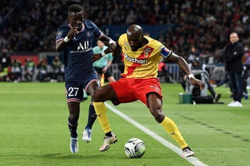 Okan Buruk'a büyük şok! 'Yıldız futbolcu takımdan ayrılmayacağım' dedi transfer yarıda kaldı!