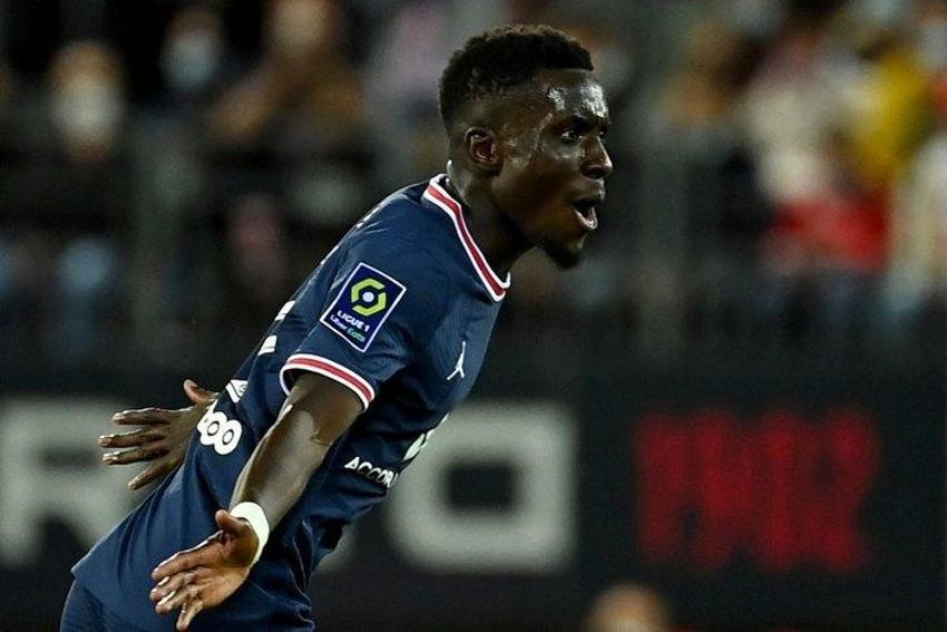 Okan Buruk'a büyük şok! 'Yıldız futbolcu takımdan ayrılmayacağım' dedi transfer yarıda kaldı!