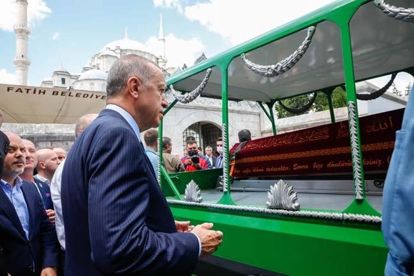 Cumhurbaşkanı Erdoğan, Fethiye Gümüşdağ'ın cenaze törenine katıldı