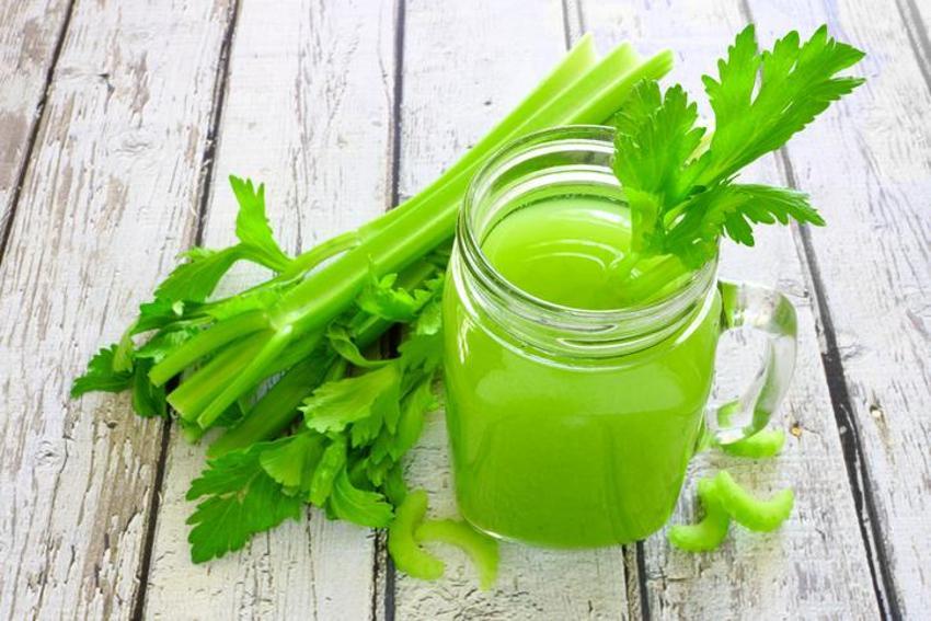 Ciğerleri tamamen temizliyor, gözler ve beyin için çok faydalı! Günde 1 avuç tüketmek...