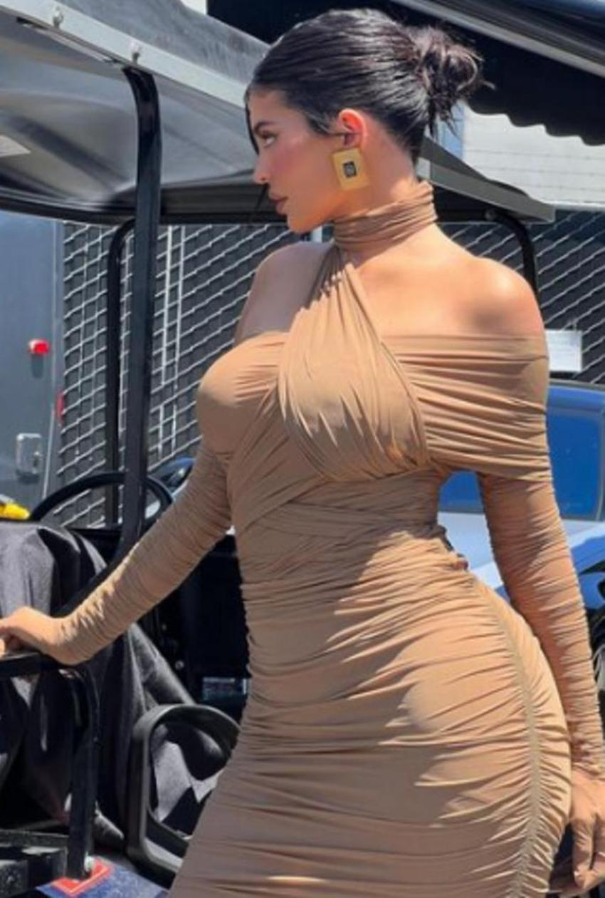 Kylie Jenner'a annesi Kris Jennar'dan uyarı! 'Özel jet...'