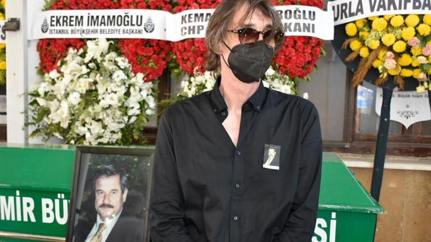 Erdal Beşikçioğlu'nun acı günü! Babasını son yolculuğuna uğurladı...