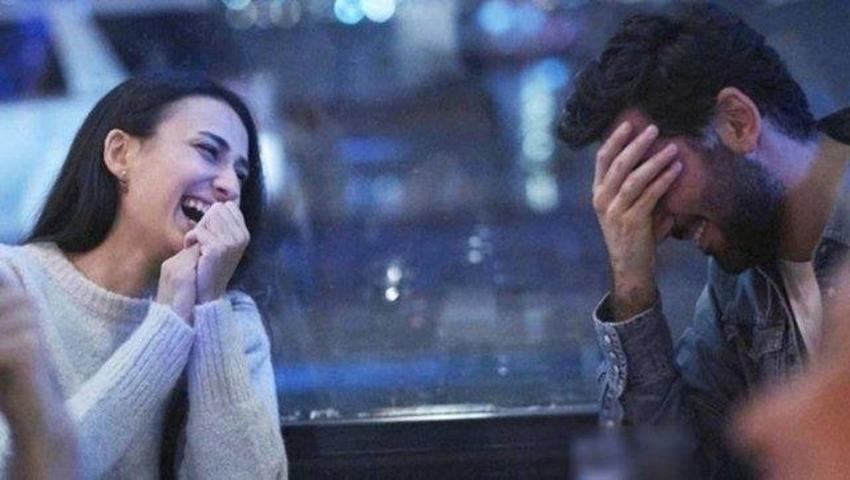 Berkay Ateş ve sevgilisi Simge Aköz deniz sezonunu açtı! 