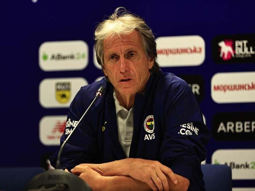 Fenerbahçe'de sürpriz gelişme! Eşyalarını toplayan futbolcu takımda kaldı bir anda Jesus'un vazgeçilmezi oldu