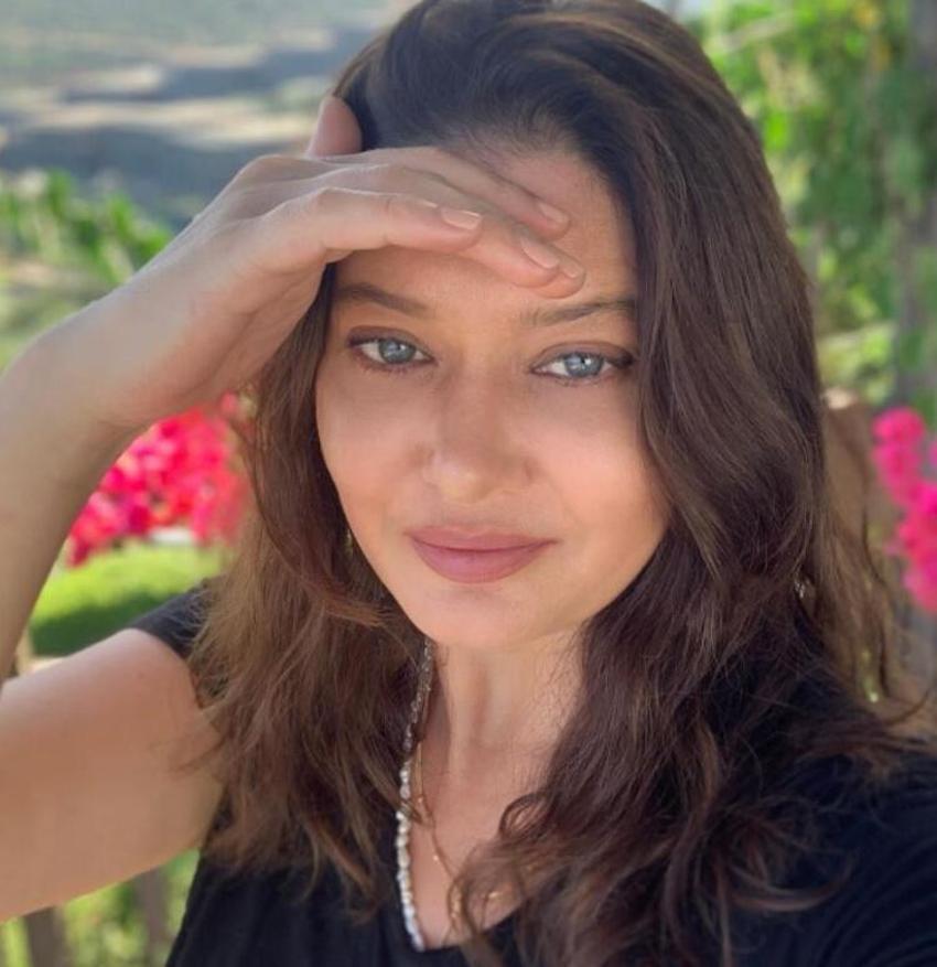 Nurgül Yeşilçay-Necati Kocabay çifti ıssız koyda! Romantik anlar...